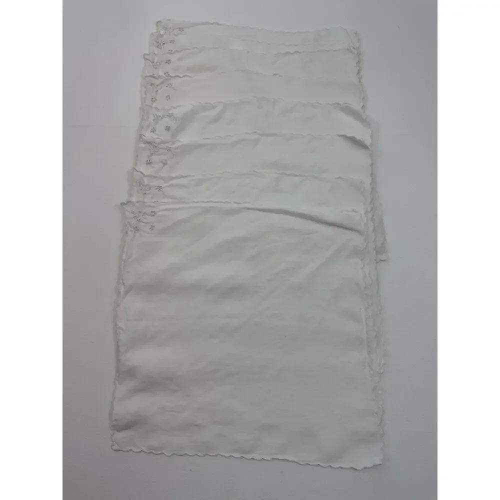 Vintage Linen Cocktail Napkins Set of 8 Embroidered Scalloped Edge 12x12 Cottage